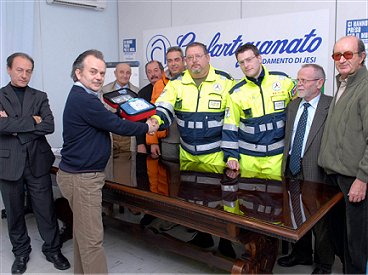 consegna del defribillatore